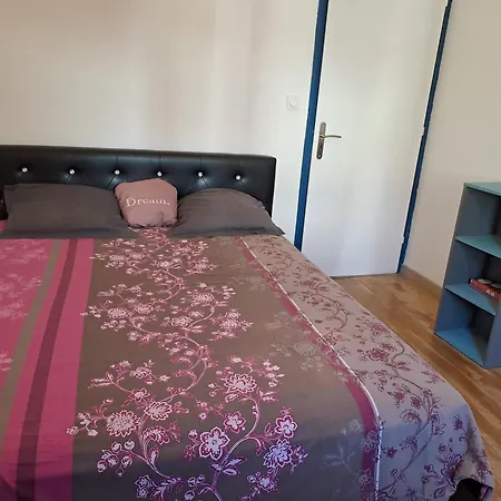 Apartment A 15 Minutes De La