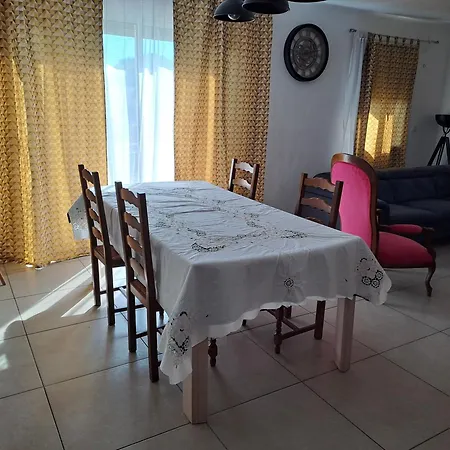 Apartment A 15 Minutes De La